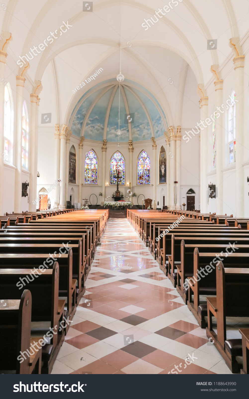 Detail Interior Gereja Katolik Nomer 44