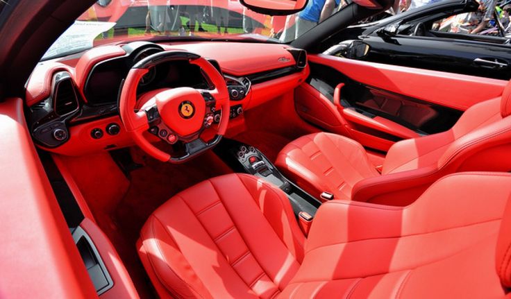 Detail Interior Mobil Ferrari Nomer 13