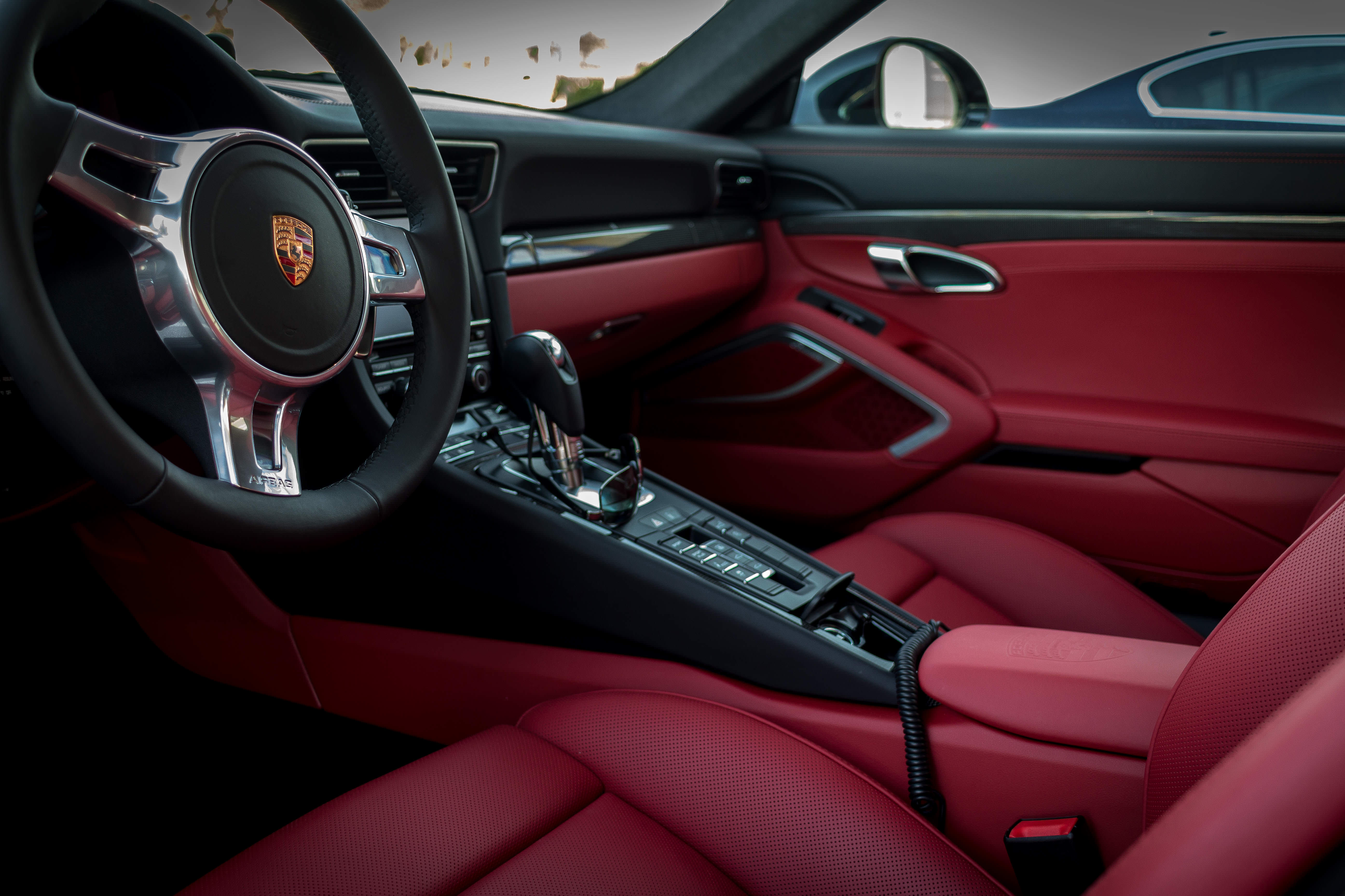 Detail Interior Mobil Ferrari Nomer 50