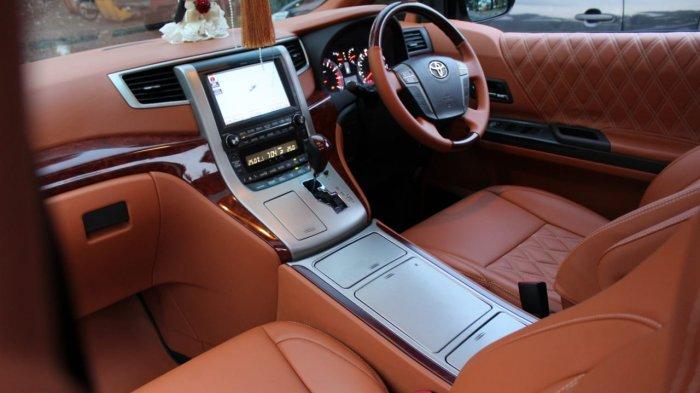 Detail Interior Mobil Sedan Nomer 36