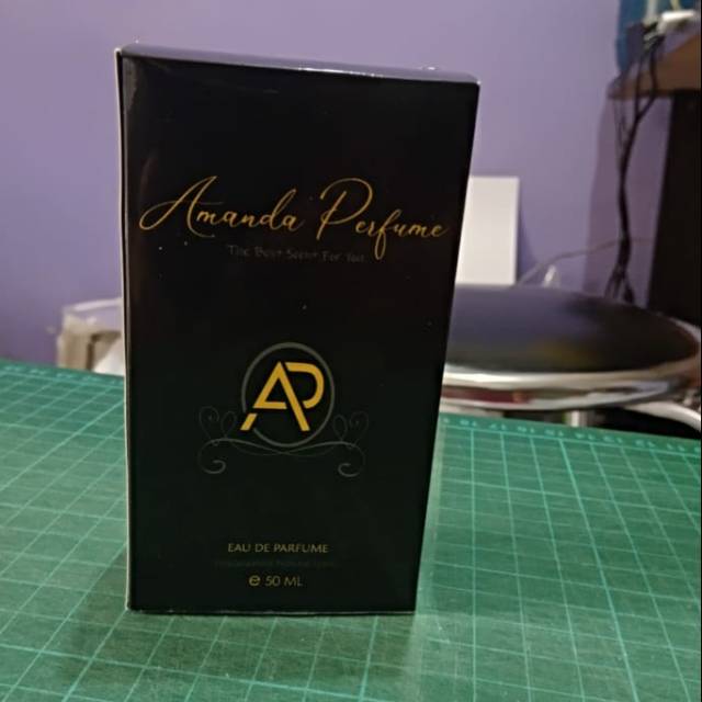 Detail Desain Kotak Parfum Nomer 22