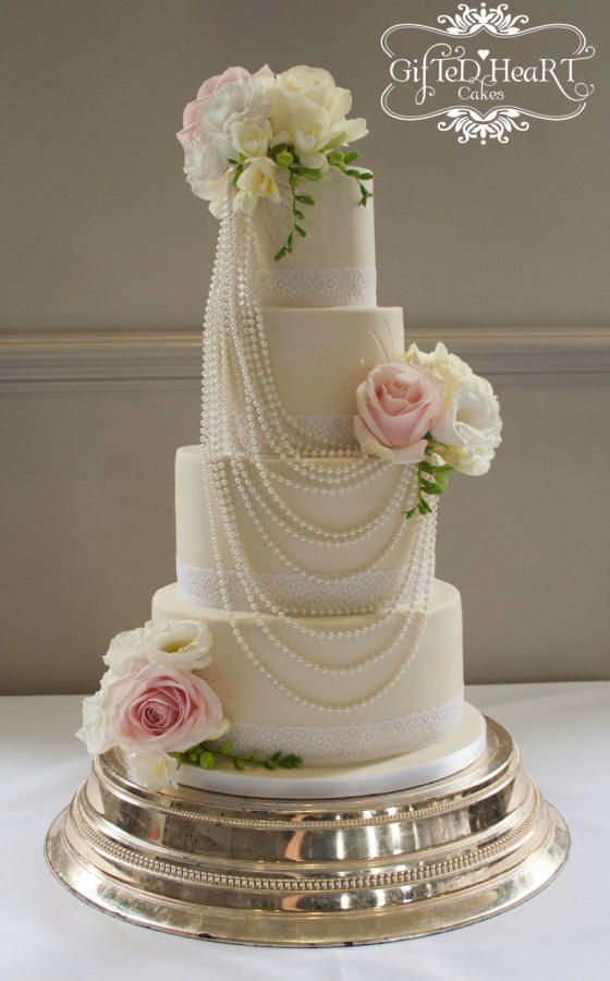Detail Desain Kue Pernikahan Simple Nomer 14