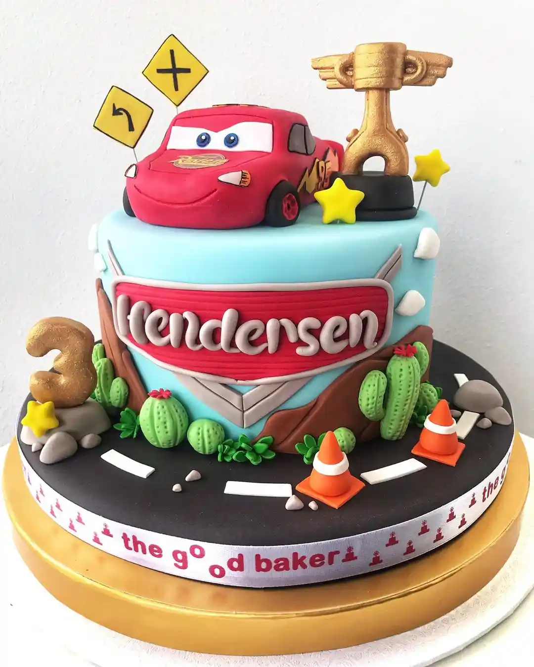 Detail Desain Kue Tart Untuk Cowok Nomer 10