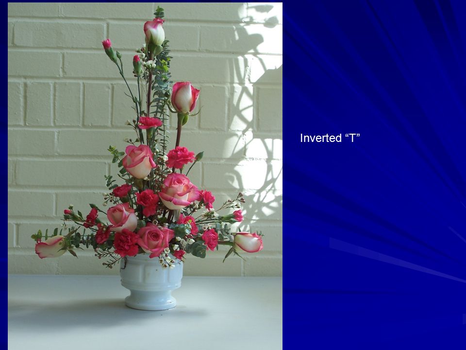 Detail Inverted T Floral Arrangement Nomer 11