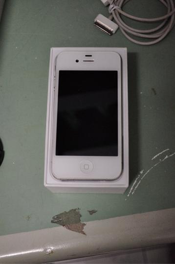 Detail Iphone 4s 32gb Bekas Nomer 39