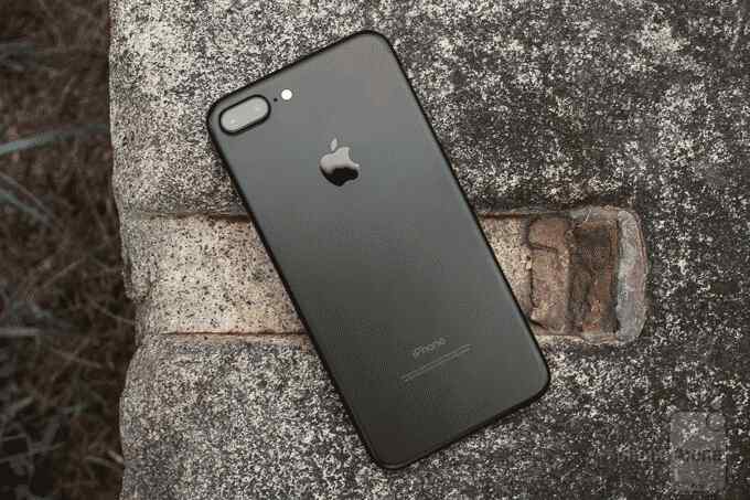 Detail Iphone 7 Plus Hitam Nomer 14