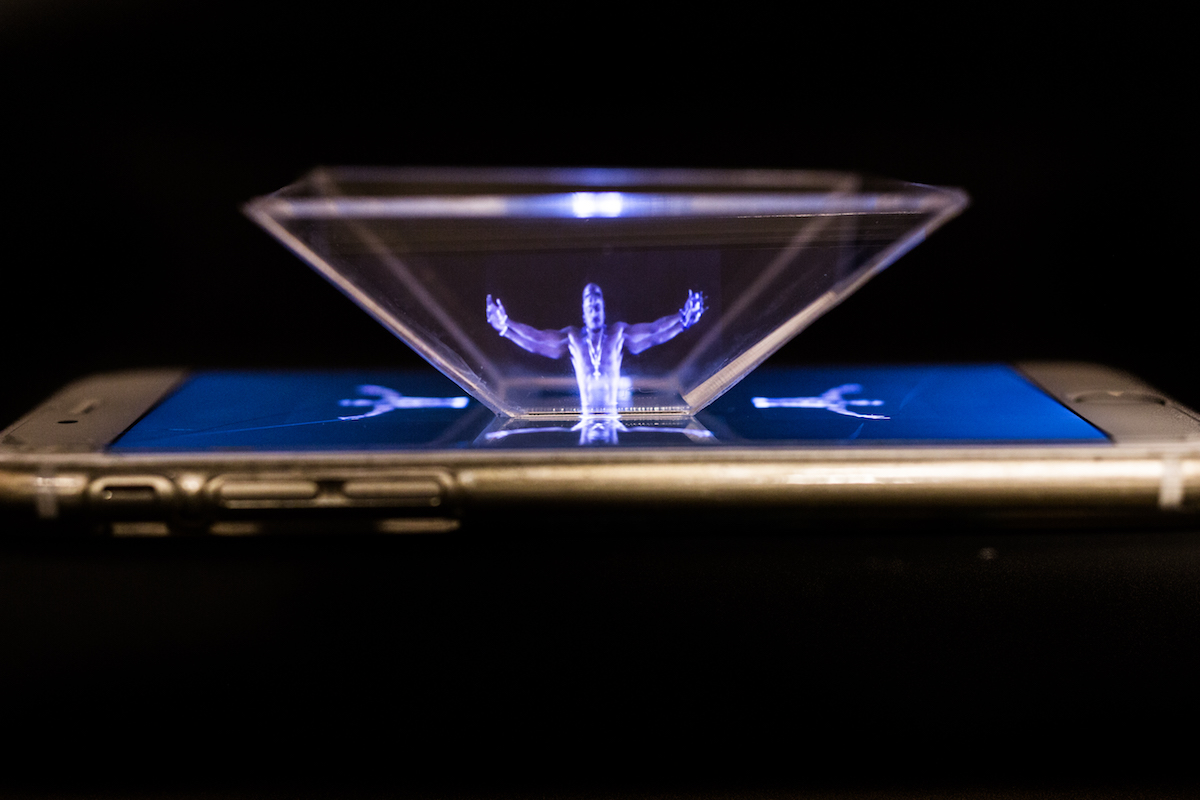 Detail Iphone Hologram Pyramid Nomer 48