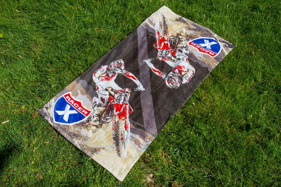 Detail Ironman Beach Towel Nomer 38