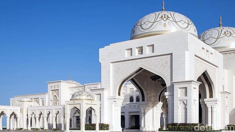 Istana Kerajaan Dubai - KibrisPDR