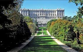 Detail Istana Kerajaan Madrid 9 Nomer 16