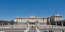 Detail Istana Kerajaan Madrid 9 Nomer 21