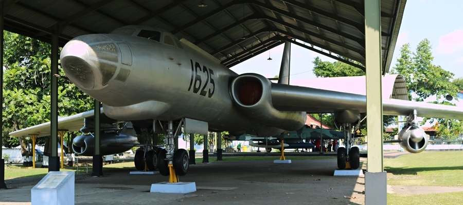 Detail Iswahyudi Air Force Base Nomer 54