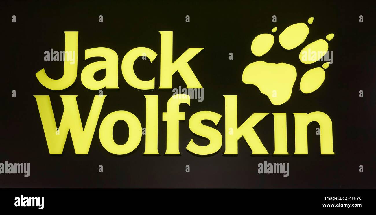 Detail Jack Wolfskin Logo Nomer 16