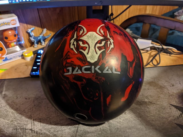 Detail Jackal Le Bowling Ball Nomer 35