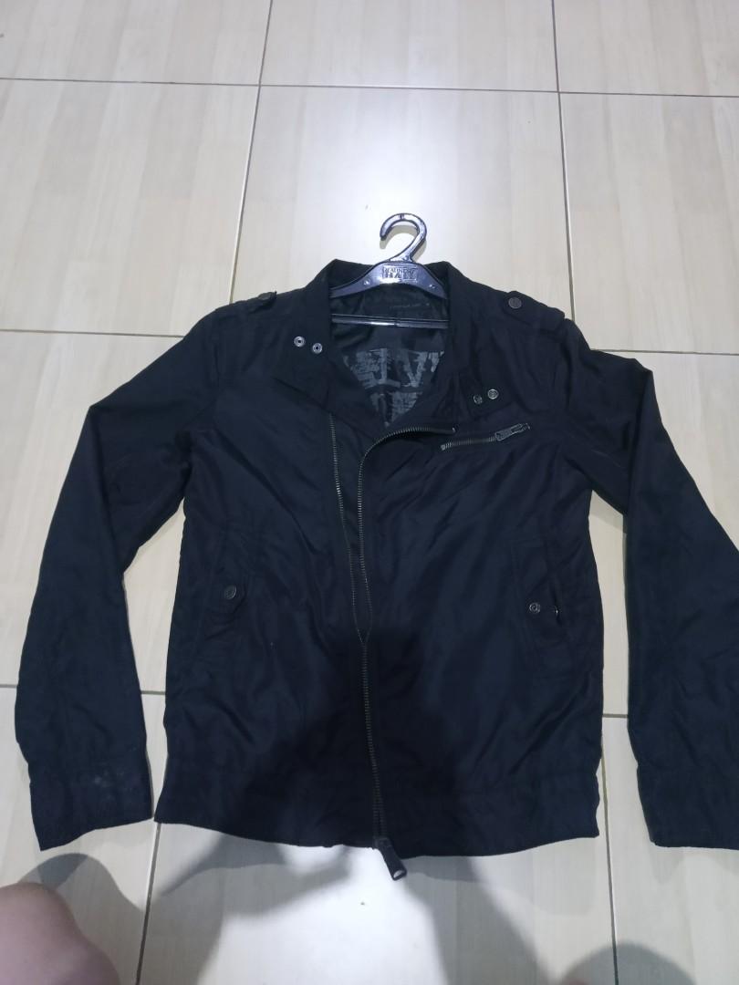 Detail Jaket Calvin Klein Nomer 46