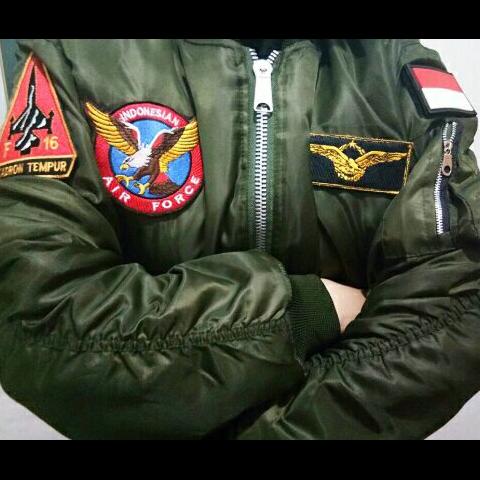 Detail Jaket Kulit Pilot Tempur Nomer 40