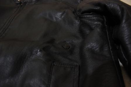 Detail Jaket Kulit Volcom Nomer 43