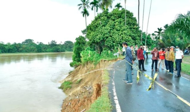 Detail Jalan Tepi Sungai Nomer 27