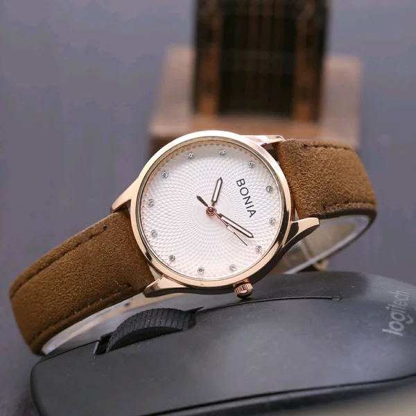 Detail Jam Tangan Biru Dongker Nomer 13