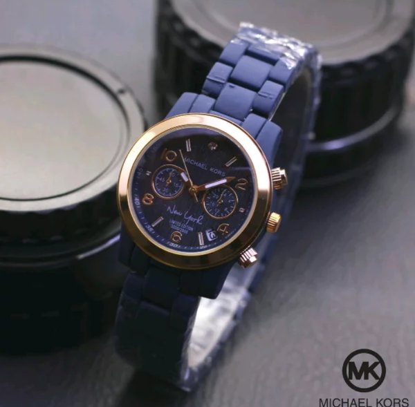 Detail Jam Tangan Biru Dongker Nomer 19