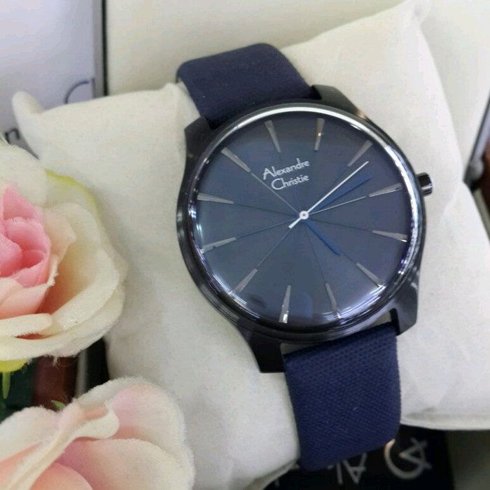 Detail Jam Tangan Biru Dongker Nomer 39