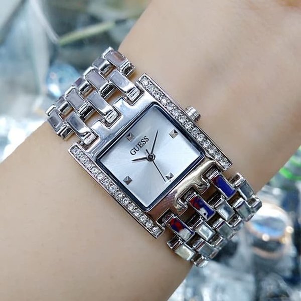 Detail Jam Tangan Guess Wanita Rantai Silver Nomer 7