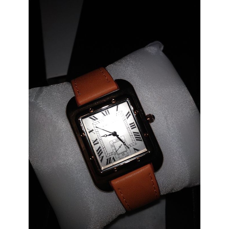 Detail Jam Tangan Kim Taehyung Nomer 18