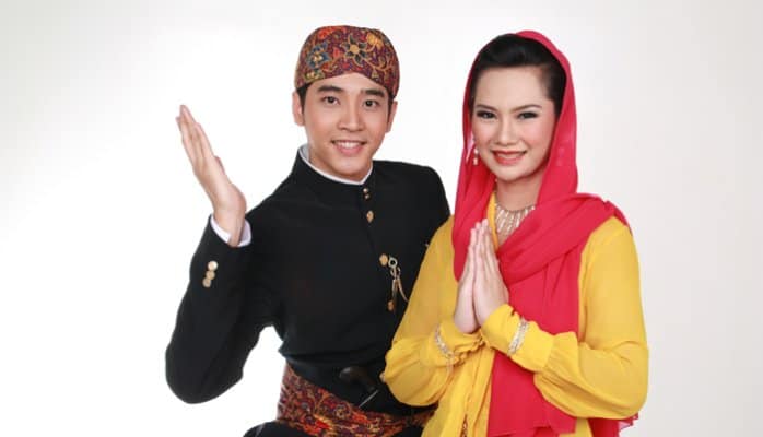Detail Javanese Traditional Clothes Nomer 18