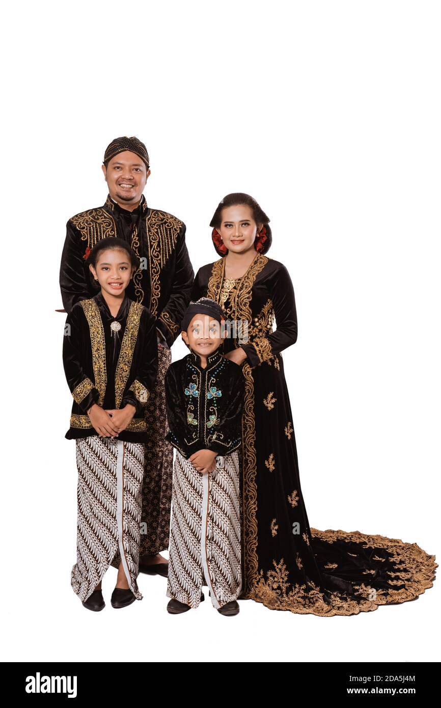 Detail Javanese Traditional Clothes Nomer 3