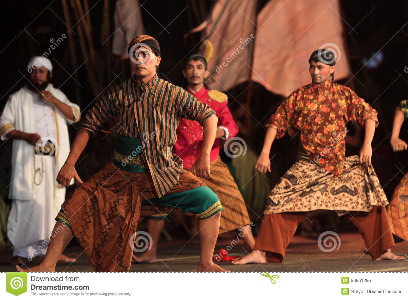Detail Javanese Traditional Clothes Nomer 23