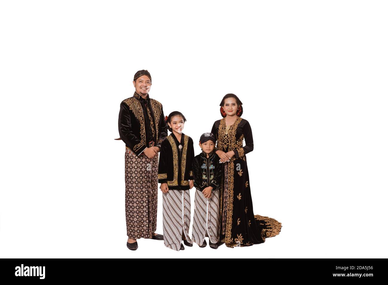 Detail Javanese Traditional Clothes Nomer 34