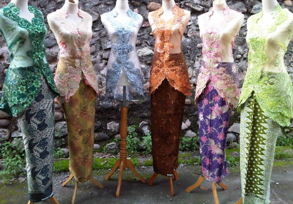 Detail Javanese Traditional Clothes Nomer 45