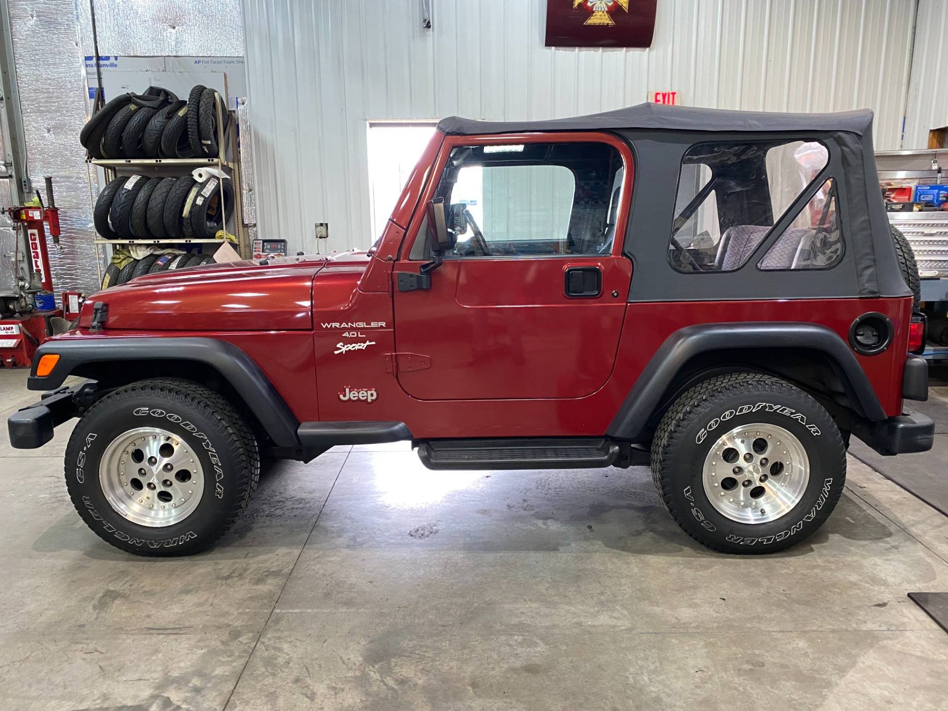 Detail Jeep Chili Pepper Red Paint Nomer 12