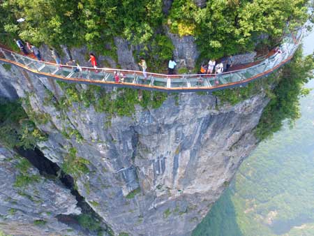 Detail Jembatan Kaca Zhang Jia Jie Nomer 55