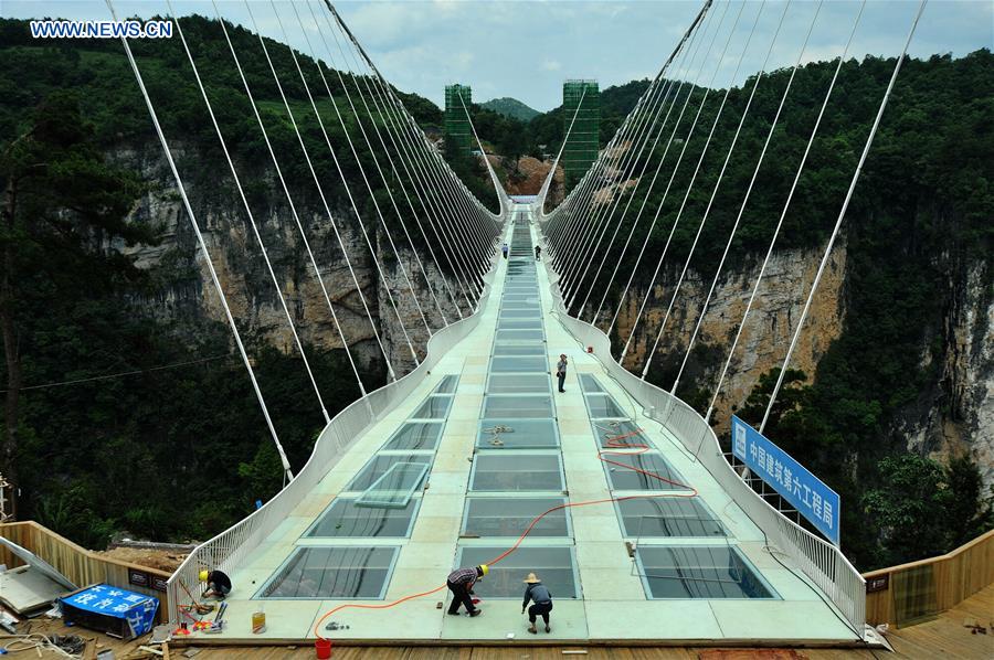 Detail Jembatan Kaca Zhang Jia Jie Nomer 7