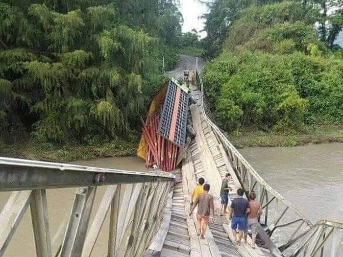 Detail Jembatan Kayu Di Indonesia Nomer 3