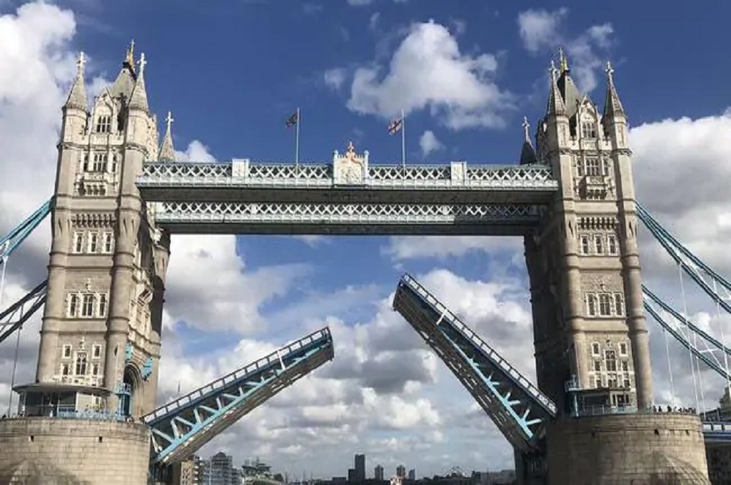 Detail Jembatan Tower Bridge Nomer 11