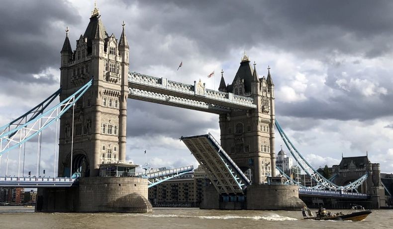 Detail Jembatan Tower Bridge Nomer 17
