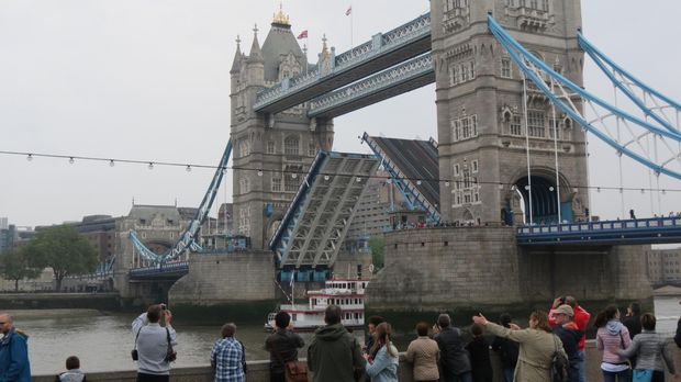 Detail Jembatan Tower Bridge Nomer 36
