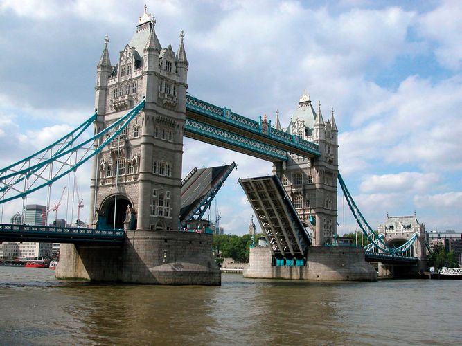 Detail Jembatan Tower Bridge Nomer 41
