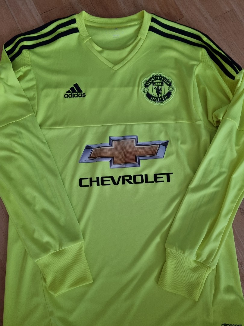 Detail Jersey Kiper Manchester United Nomer 38