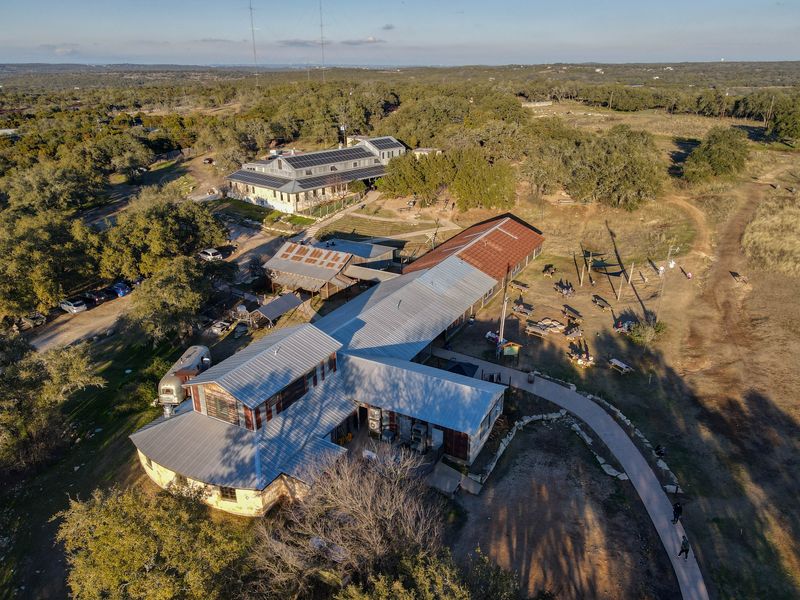 Detail Jester King Brewery Tours Nomer 2