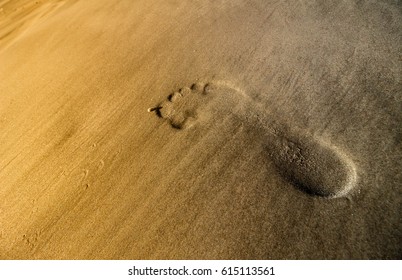 Detail Jesus Footprints In The Sand Pictures Nomer 40