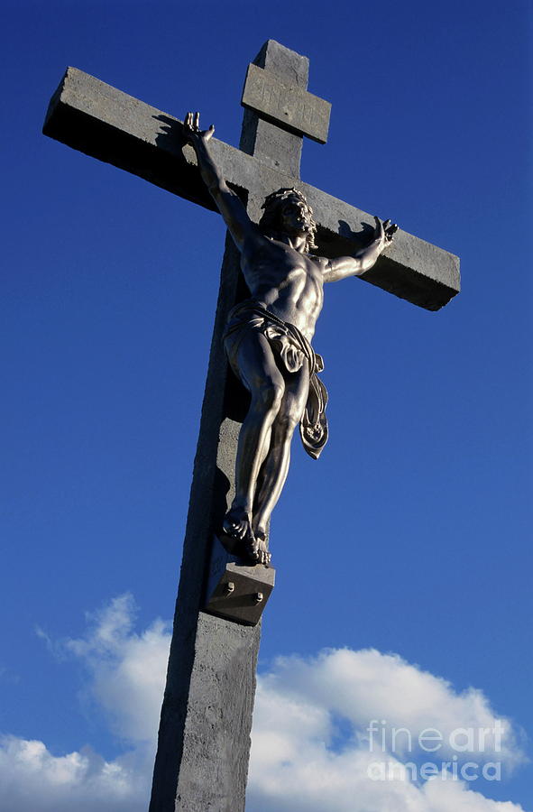 Detail Jesus On Cross Picture Nomer 16