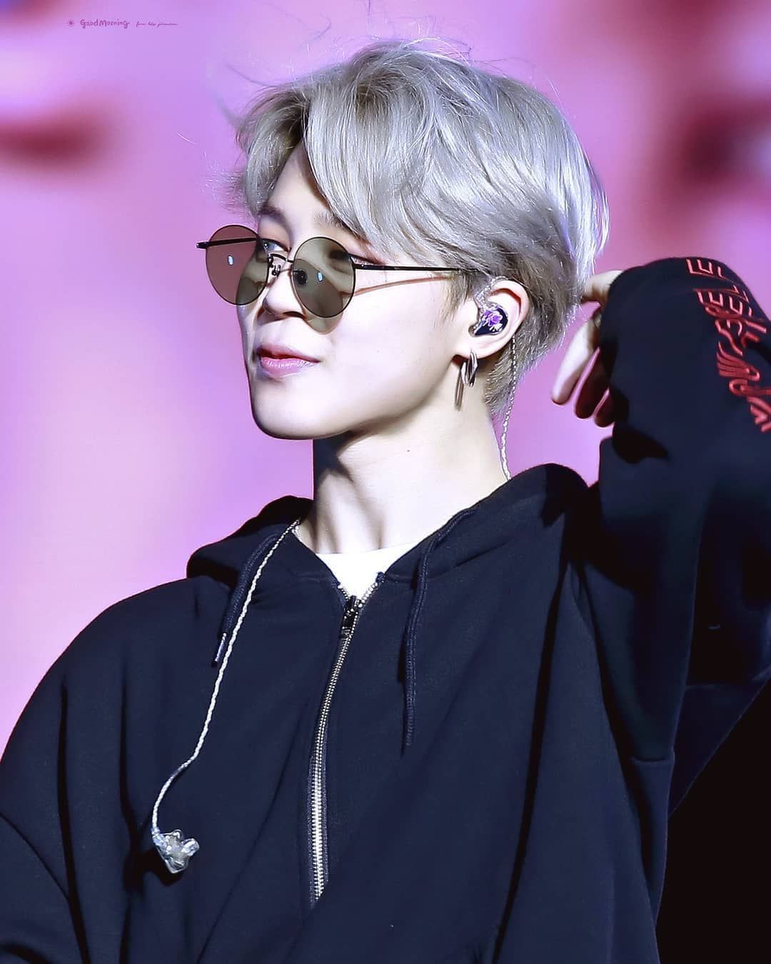 Detail Jimin Pake Kacamata Nomer 9