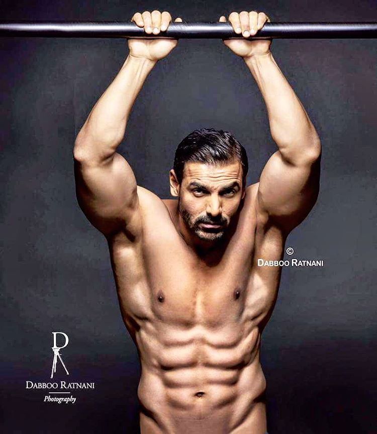 John Abraham Six Pack - KibrisPDR