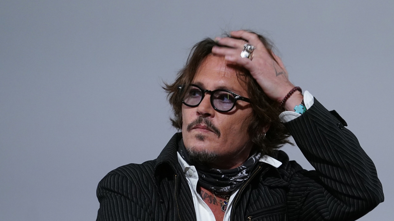 Detail John Christopher Depp Iii Daniel Depp Nomer 14