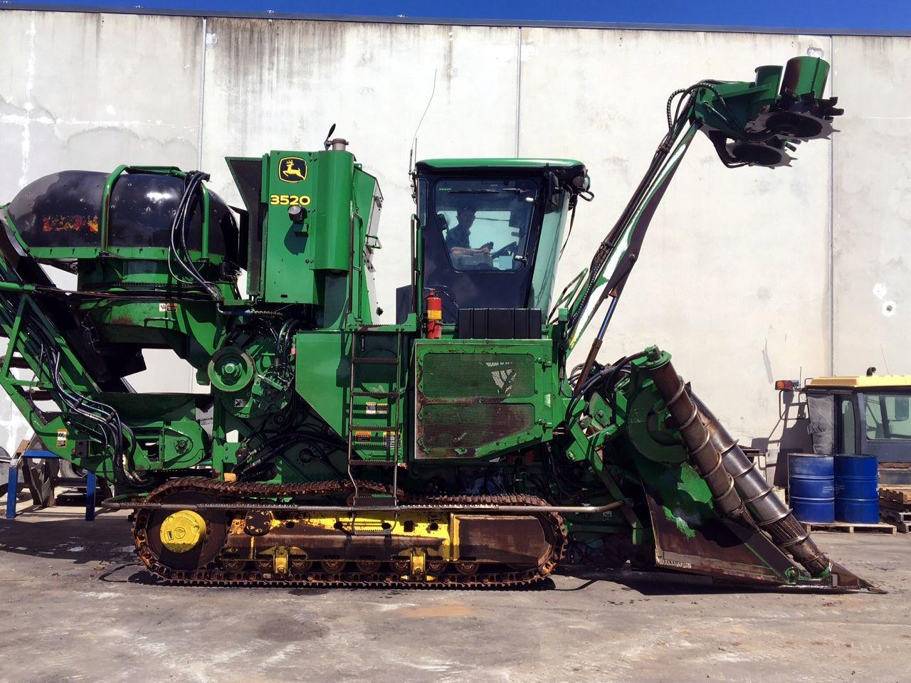 Detail John Deere Sugarcane Harvester Nomer 29