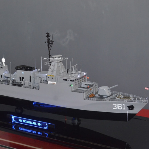 Detail Jual Miniatur Kapal Perang Nomer 44