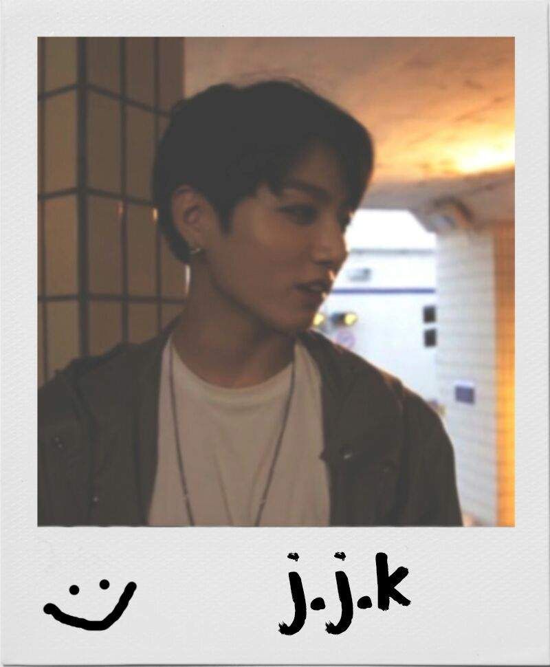 Detail Jungkook Polaroid Nomer 16